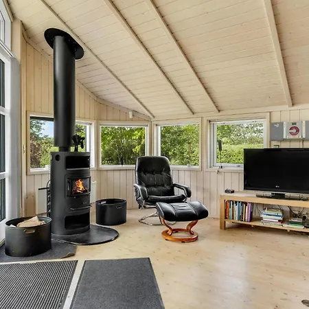 別荘 3 Bedroom Lovely In